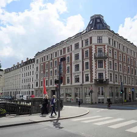 Sanders Stage - Enchanting Four-bedroom Near Nyhavn