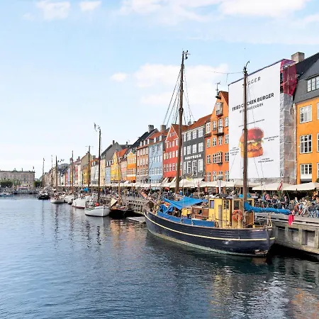 Apartment Sanders Stage - Enchanting Four-bedroom Near Nyhavn *
