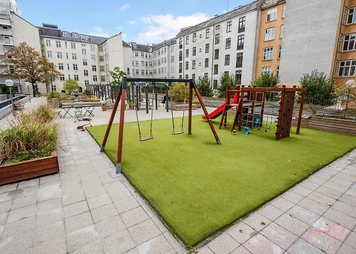 Sanders Stage - Enchanting Four-bedroom Near Nyhavn Lejlighed København