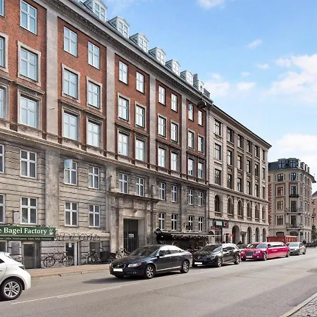Sanders Stage - Enchanting Four-bedroom Near Nyhavn Apartment *
