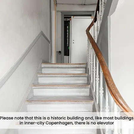 Sanders Stage - Enchanting Four-bedroom Near Nyhavn Apartment *